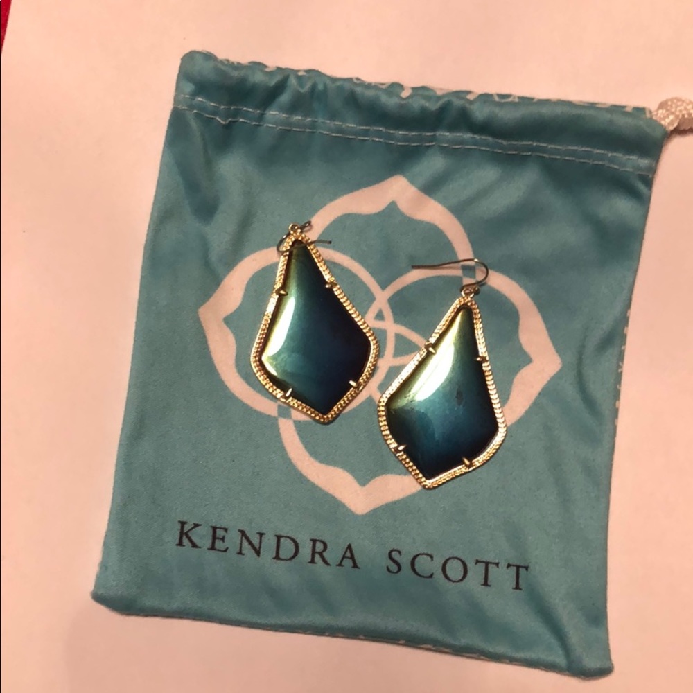 Kendra scott earrings